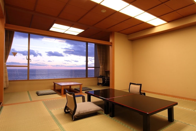 Imagen de la habitación del Hotel Yumotokan New Hamajima. Foto 12