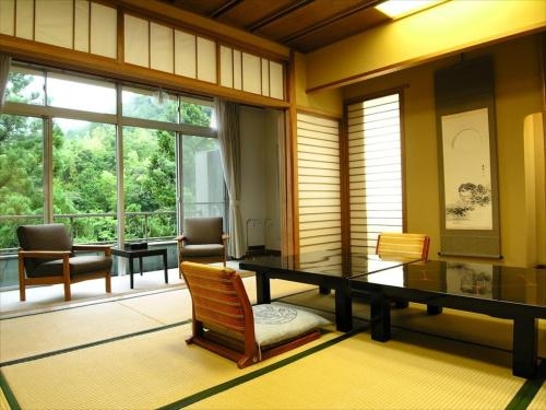 Imagen de la habitación del Hotel Yunokaze Hazu. Foto 6
