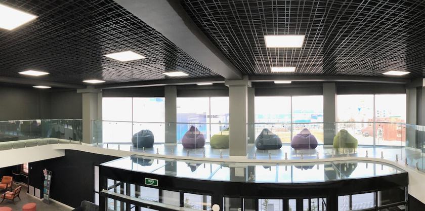 Imagen de los interiores del Hotel Yunost, Yuzhno-Sakhalinsk. Foto 9