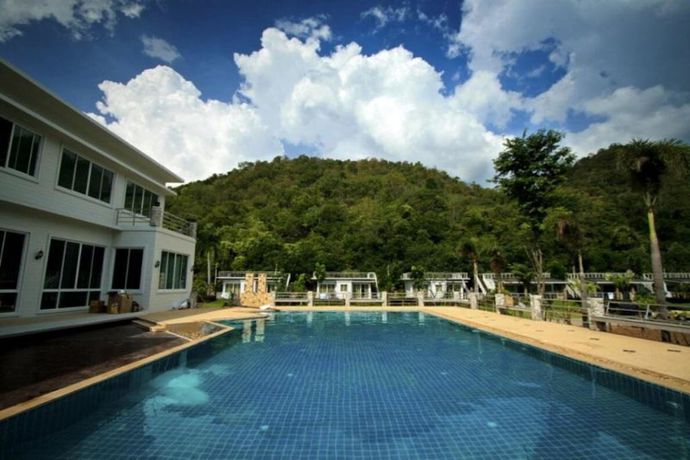 Imagen de los exteriores del Hotel Yurakiri Resort. Foto 6