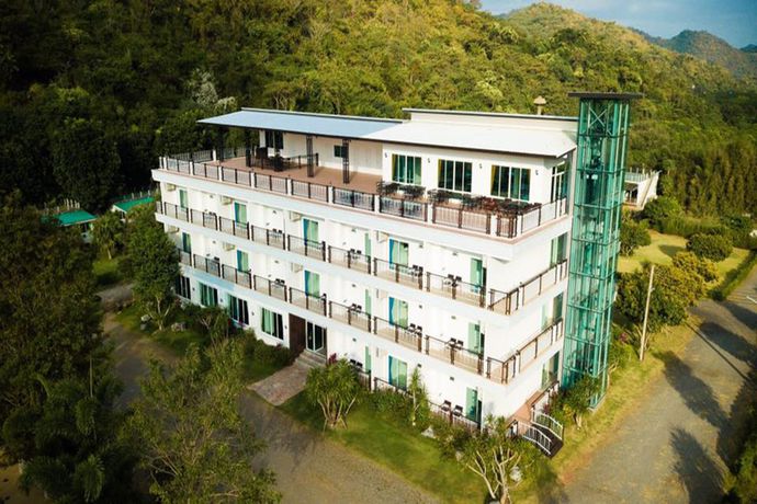 Imagen de los exteriores del Hotel Yurakiri Resort. Foto 15