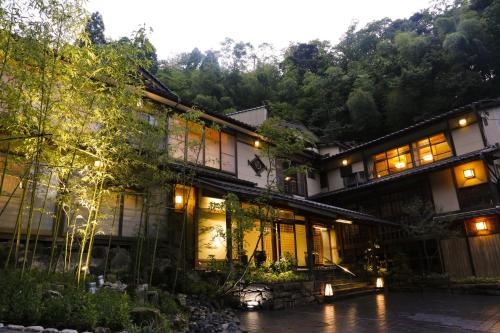 Imagen general del Hotel Yuraku Kinosaki Spa and Gardens. Foto 1
