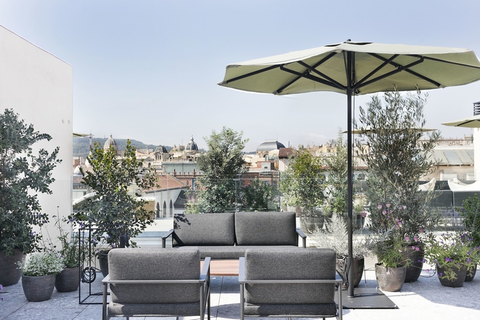 Imagen de los exteriores del Hotel Yurbban Passage & Spa. Foto 12