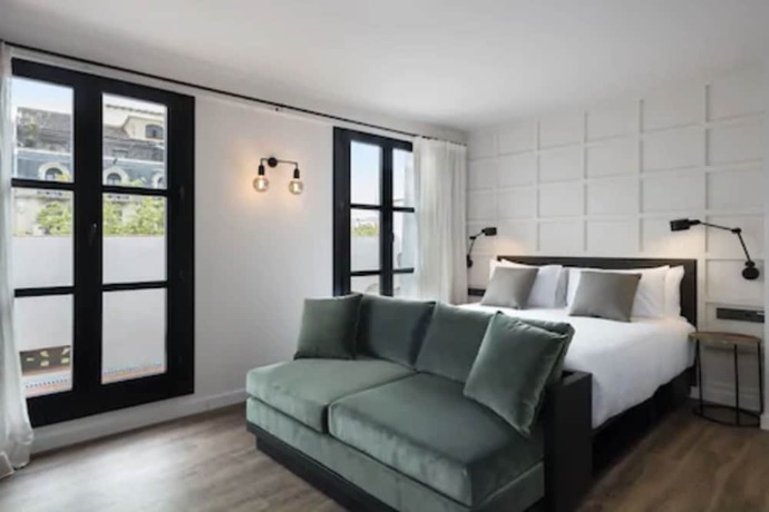 Imagen de la habitación del Hotel Yurbban Ramblas Boutique. Foto 9