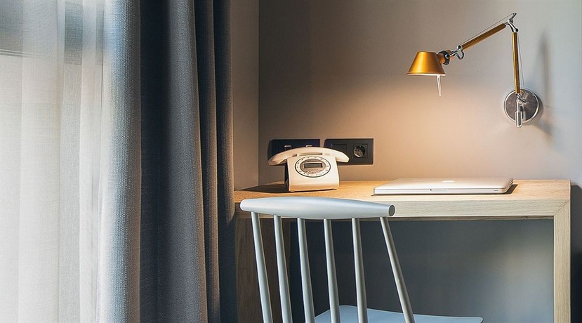 Imagen de la habitación del Hotel Yurbban Trafalgar. Foto 8