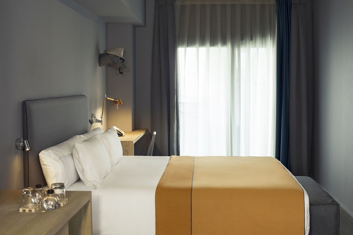 Imagen de la habitación del Hotel Yurbban Trafalgar. Foto 9