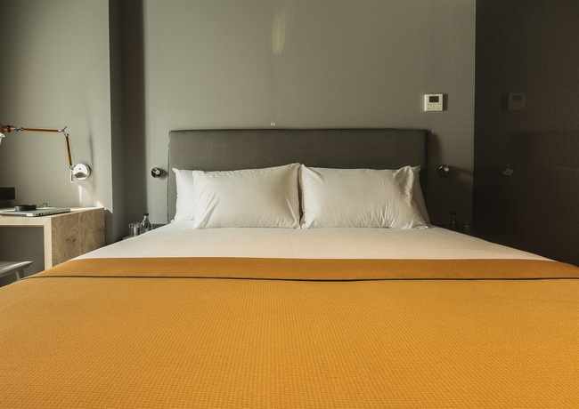 Imagen de la habitación del Hotel Yurbban Trafalgar. Foto 13