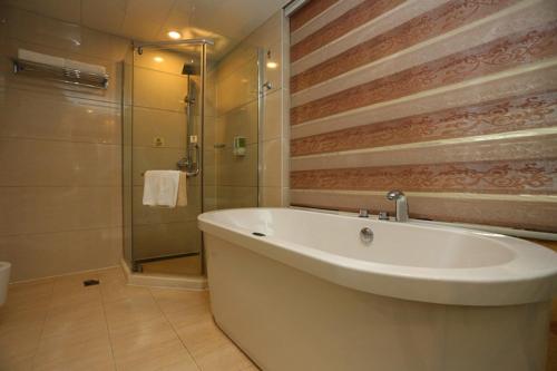 Imagen de la habitación del Hotel Yutai International. Foto 5