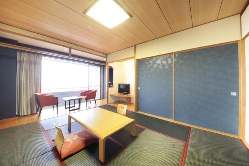 Imagen de la habitación del Hotel Yutorelo Atami. Foto 8