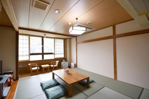 Imagen de la habitación del Hotel Yutoriro Bandai Atami. Foto 10