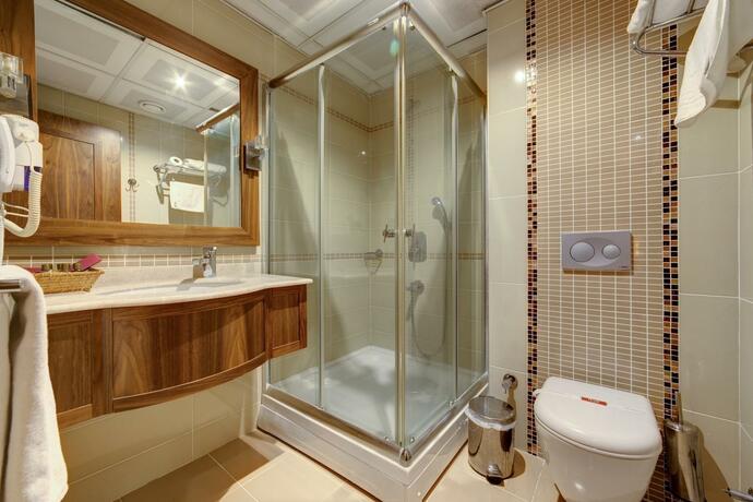 Imagen general del Hotel Y&uuml;cesoy Liva Spa & Convention Center Mersin. Foto 19