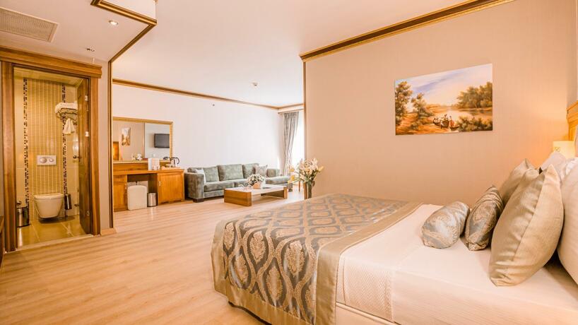 Imagen general del Hotel Y&uuml;cesoy Liva Spa & Convention Center Mersin. Foto 39