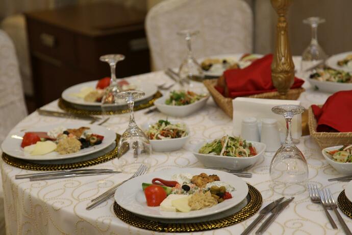 Imagen general del Hotel Y&uuml;cesoy Liva Spa & Convention Center Mersin. Foto 77