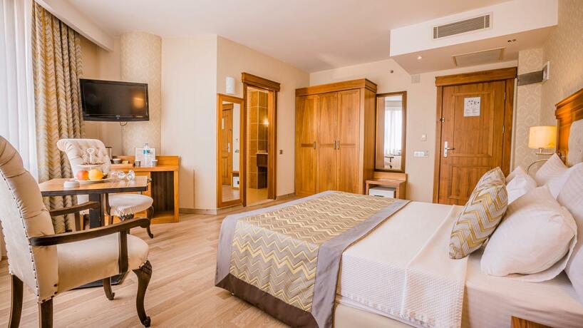 Imagen general del Hotel Y&uuml;cesoy Liva Spa & Convention Center Mersin. Foto 84