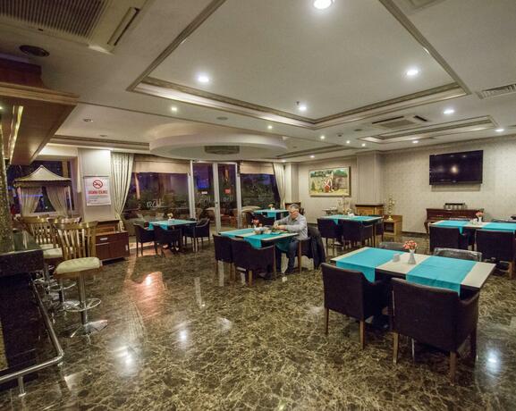 Imagen general del Hotel Y&uuml;cesoy Liva Spa & Convention Center Mersin. Foto 114