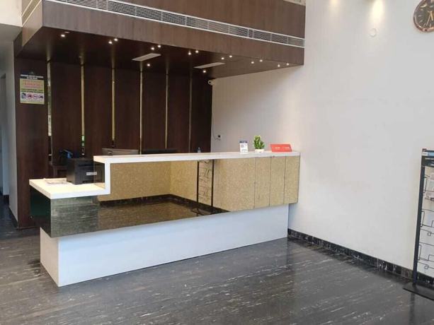 Imagen de los interiores del Hotel Yuvraj Palace Inn. Foto 16