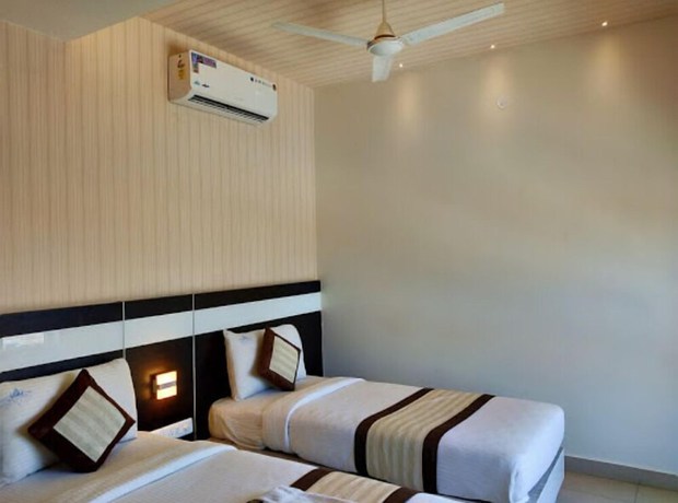 Imagen de la habitación del Hotel Yuvraj Palace Inn. Foto 14