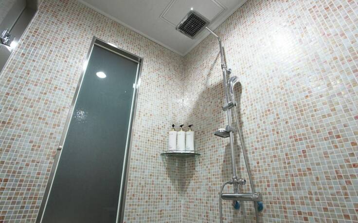 Imagen de la habitación del Hotel Yuwon Nambu Terminal. Foto 11