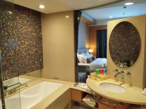 Imagen de la habitación del Hotel Yuyao Yonghegong. Foto 5