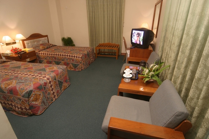 Imagen de la habitación del Hotel Yuzana. Foto 10