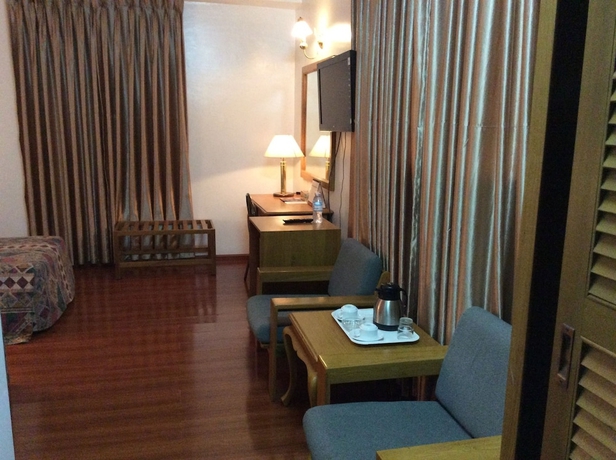 Imagen de la habitación del Hotel Yuzana. Foto 12