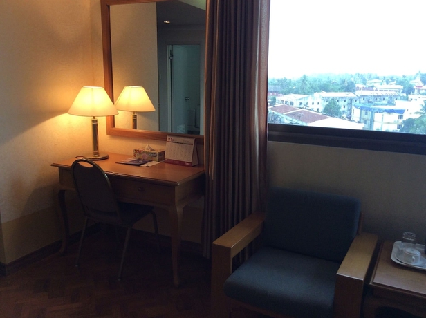 Imagen de la habitación del Hotel Yuzana. Foto 14