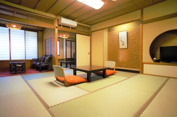 Imagen de la habitación del Hotel Yuzankaku. Foto 8