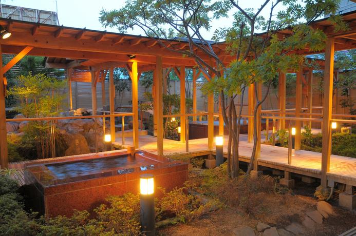 Imagen de la piscina del Hotel Yuzawa Grand. Foto 18
