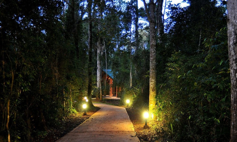 Imagen de los exteriores del Hotel Yvy De Selva. Foto 7