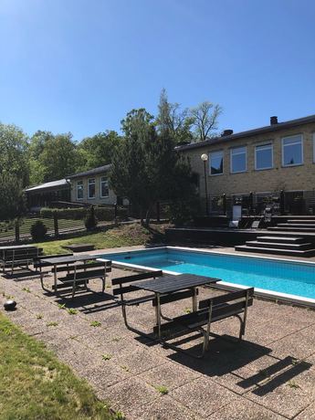 Imagen de la piscina del Hotel Yxneruml. Foto 19