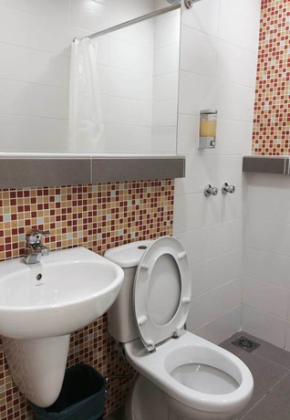 Imagen de la habitación del Hotel Yy48. Foto 7