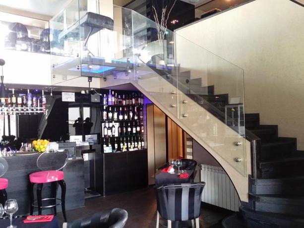 Imagen del bar/restaurante del Hotel Z Executive Boutique. Foto 3