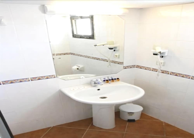 Imagen de la habitación del Hotel Z Otel. Foto 13