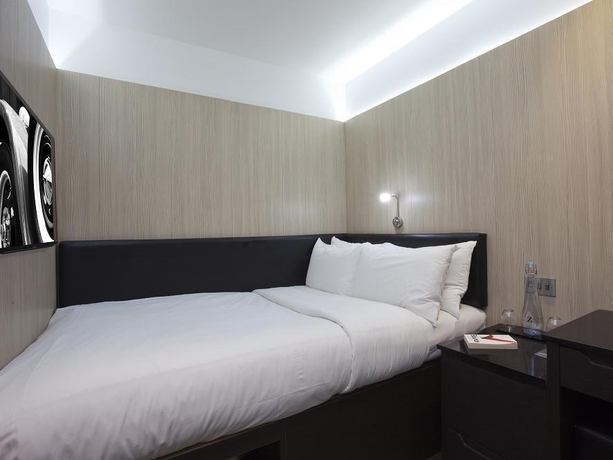 Imagen de la habitación del Hotel Z Piccadilly. Foto 11