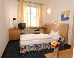 Imagen de la habitación del Hotel ZACH. Foto 20