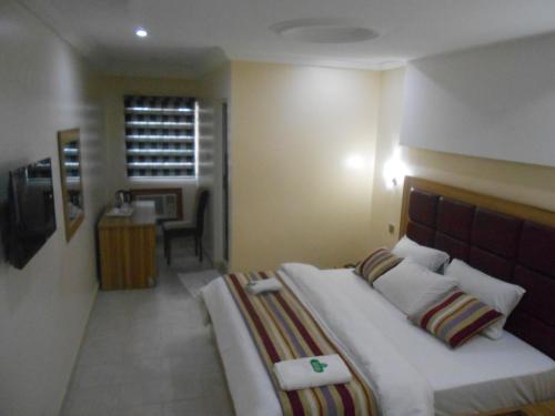 Imagen de la habitación del Hotel ZAFIKE ROYAL. Foto 16