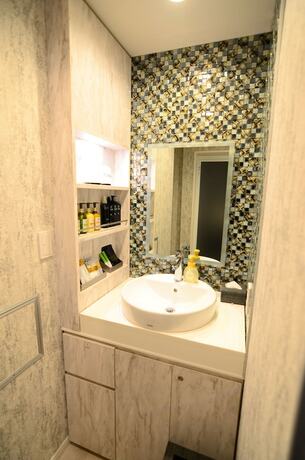 Imagen de la habitación del Hotel ZALA. Foto 14