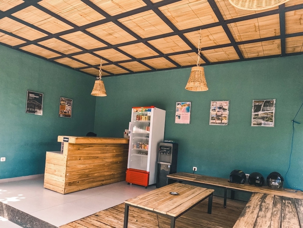 Imagen de los interiores del Hotel ZAVANA Rooms. Foto 16