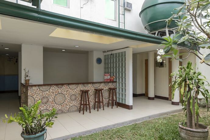 Imagen de los interiores del Hotel ZEN Rooms 10th Ave Cubao (ZEN Safety Assurance). Foto 20