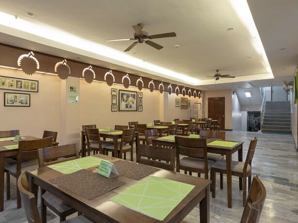 Imagen del bar/restaurante del Hotel ZEN Rooms A. Pichon Davao. Foto 2