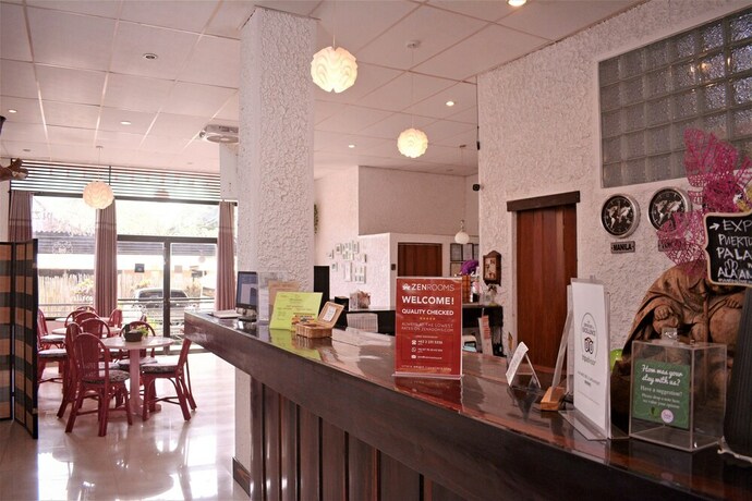 Imagen de los interiores del Hotel ZEN Rooms B.M. Road. Foto 17