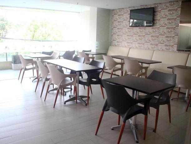 Imagen del bar/restaurante del Hotel ZEN Rooms Basic Kusuma Bangsa. Foto 4