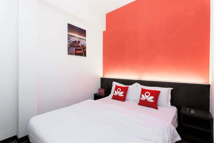 Imagen de los interiores del Hotel ZEN Rooms Basic Near KTM Sentul. Foto 19