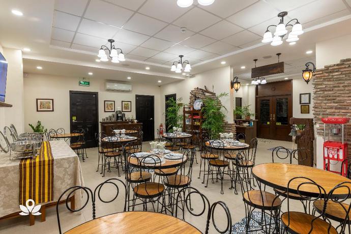 Imagen de los interiores del Hotel ZEN Rooms Casa Marita Vigan. Foto 19