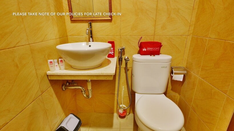 Imagen de la habitación del Hotel ZEN Rooms Terogong near Pondok Indah. Foto 5