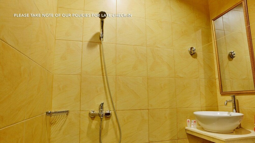 Imagen de la habitación del Hotel ZEN Rooms Terogong near Pondok Indah. Foto 10