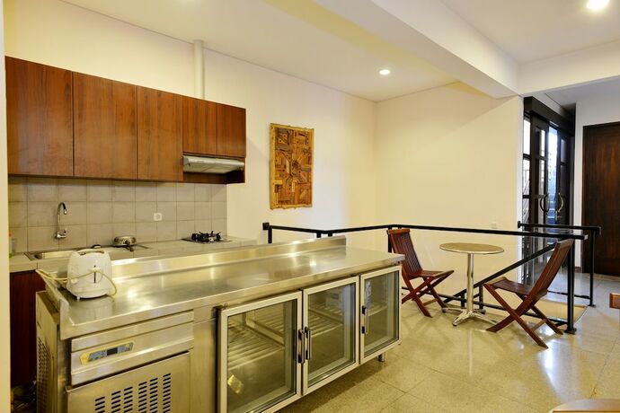 Imagen de los interiores del Hotel ZEN Rooms Terogong near Pondok Indah. Foto 16