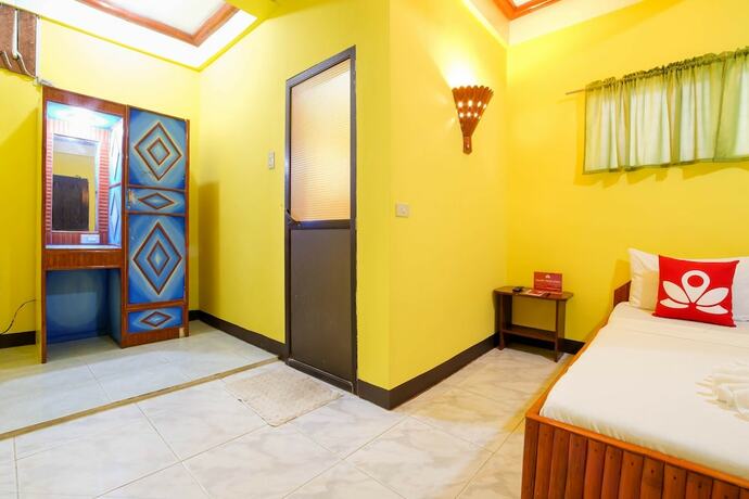 Imagen de la habitación del Hotel ZEN Rooms White Beach. Foto 12