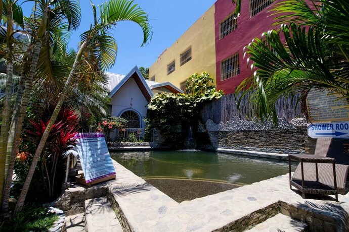 Imagen de la piscina del Hotel ZEN Rooms White Beach. Foto 20