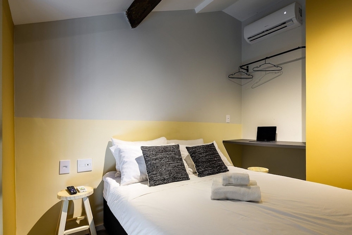 Imagen de la habitación del Hotel ZEST Pedroso. Foto 9